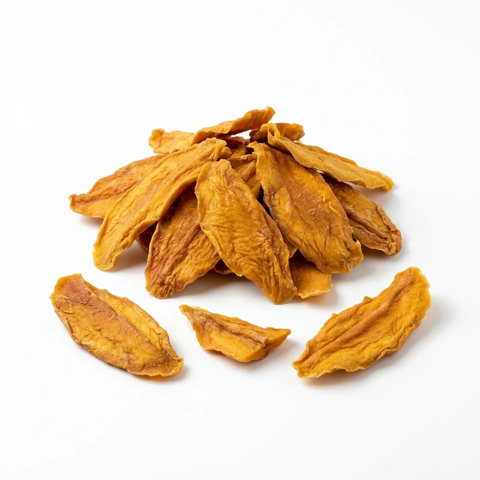 Mangue séchée entier et coupé sur fond blanc